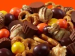 Reeses Popped Snack Mix 113G - Image 2