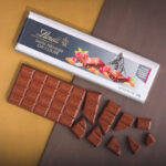 Lindt Swiss Dark Chocolate Cranberry Raspberry Almond 300G - Image 2